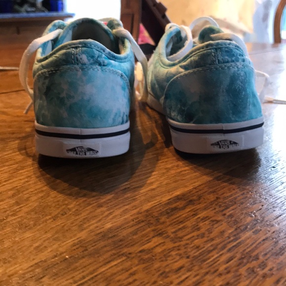 Vans - Picture 3 of 4